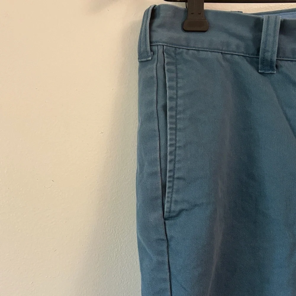 J. Crew Men's Blue Flat Front Shorts sz 31 inseam 9 inch. EUC